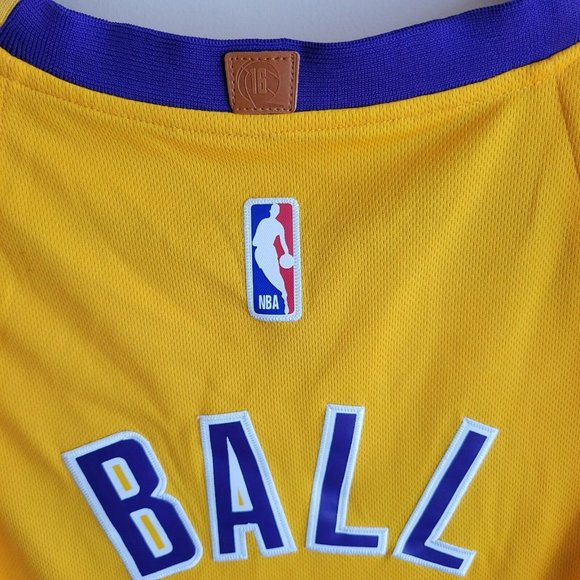 Nike LA Lakers Basketball Jersey GOLD Size 50 Large Length+4 Lonzo Ball #2 - Picture 9 of 12